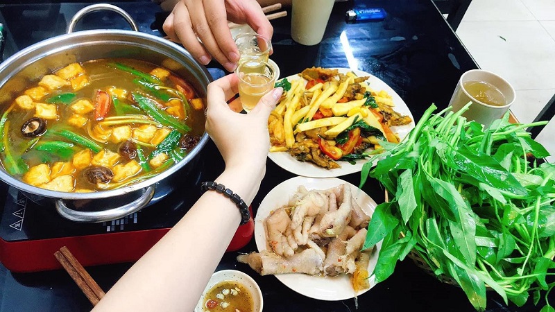 Lẩu ếch Ê đen
